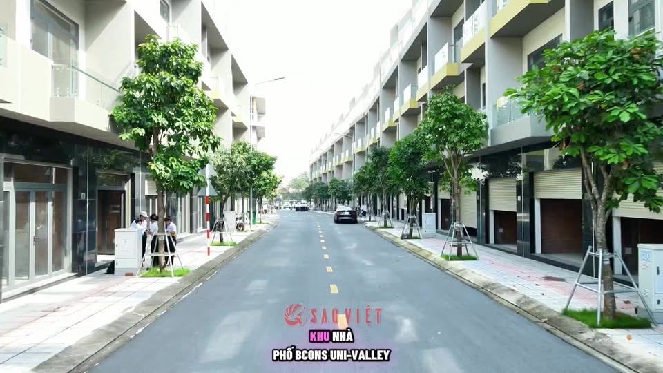 Nhà phố Bcons Uni Valley Dĩ An 65m² giá 8.3 tỷ - Chỉ còn 2 căn cuối cùng!