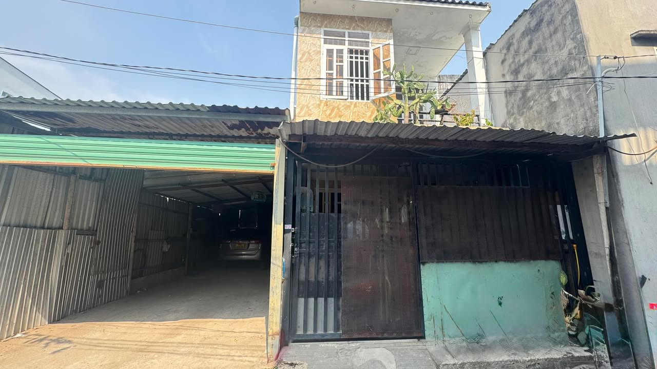 Nhà phố Tăng Nhơn Phú B 50m² giá 4.8 tỷ - Hàng hiếm, lối đi riêng!