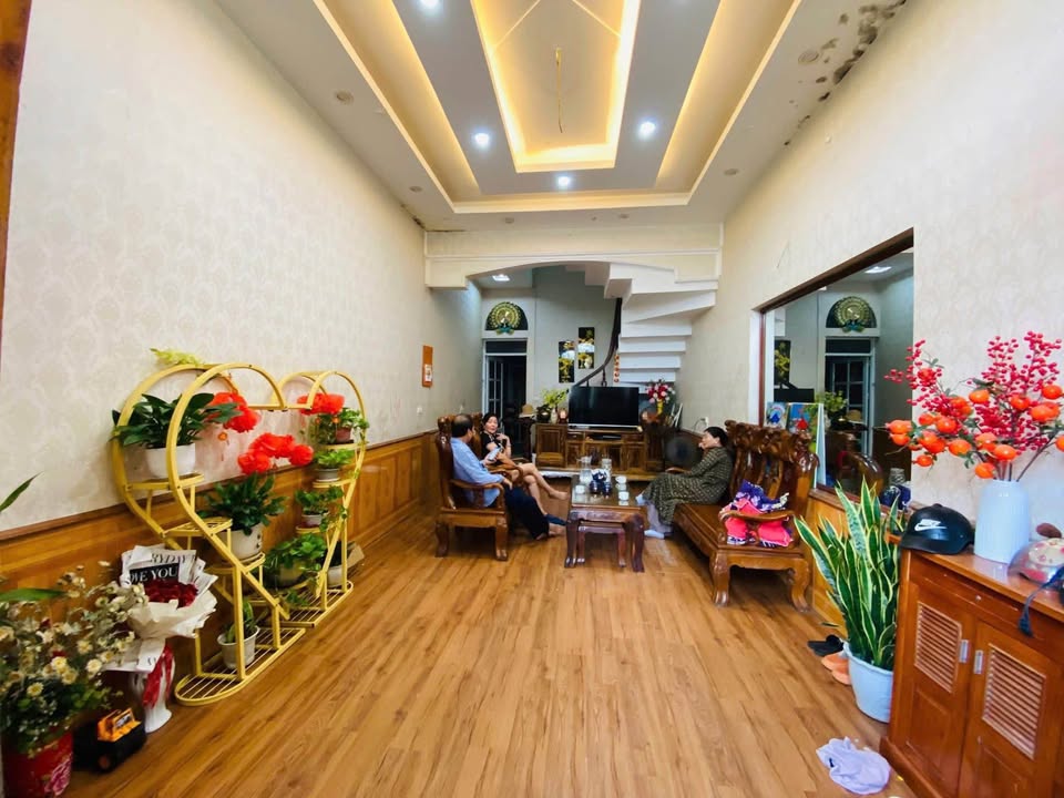 Nhà hai tầng Phường Tân Hà 286m² giá 2 tỷ - Đường thông thoáng, gần bệnh viện