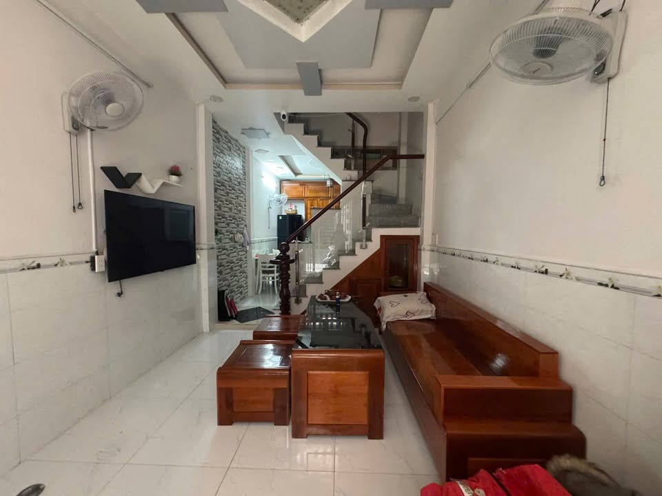 Nhà bán Gò Vấp 34m² giá 4.5 tỷ - Đúc 2 tầng BTCT gần chợ An Nhơn!