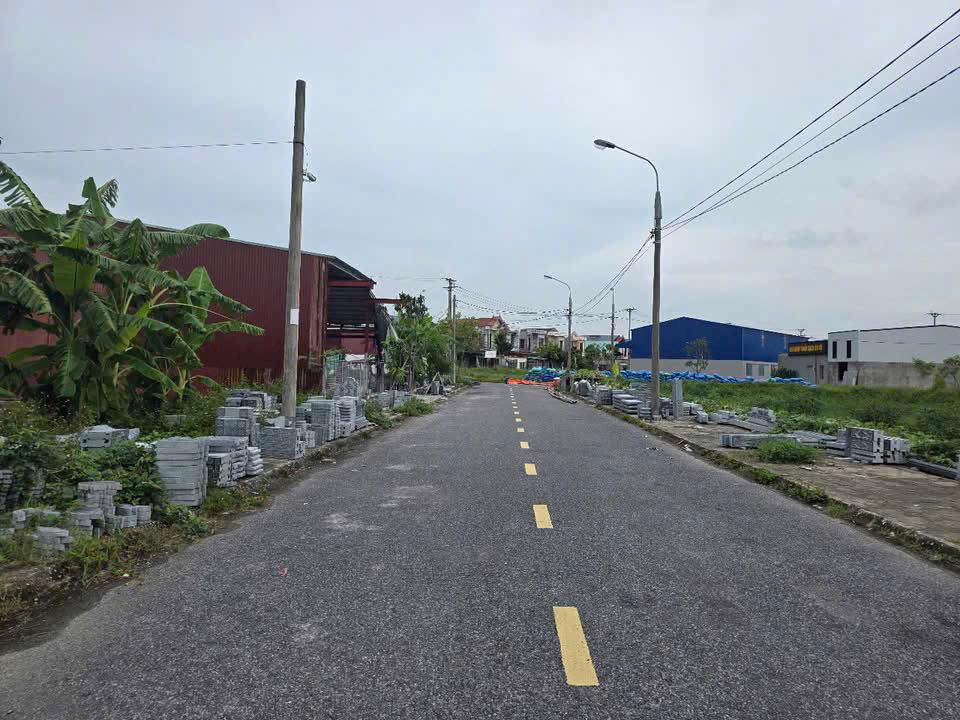 Đất nền Gia Tân, Huyện Gia Viễn, 100m² giá 1.3 tỷ - Đầu tư sinh lời hấp dẫn!