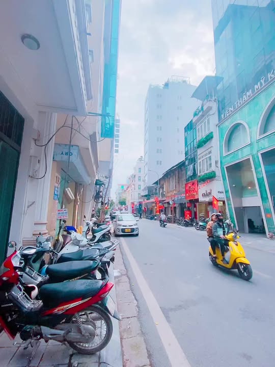 FrontHouse phố Mai Hắc Đế 170m² giá 200 tỷ - Đẳng cấp vượt trội!