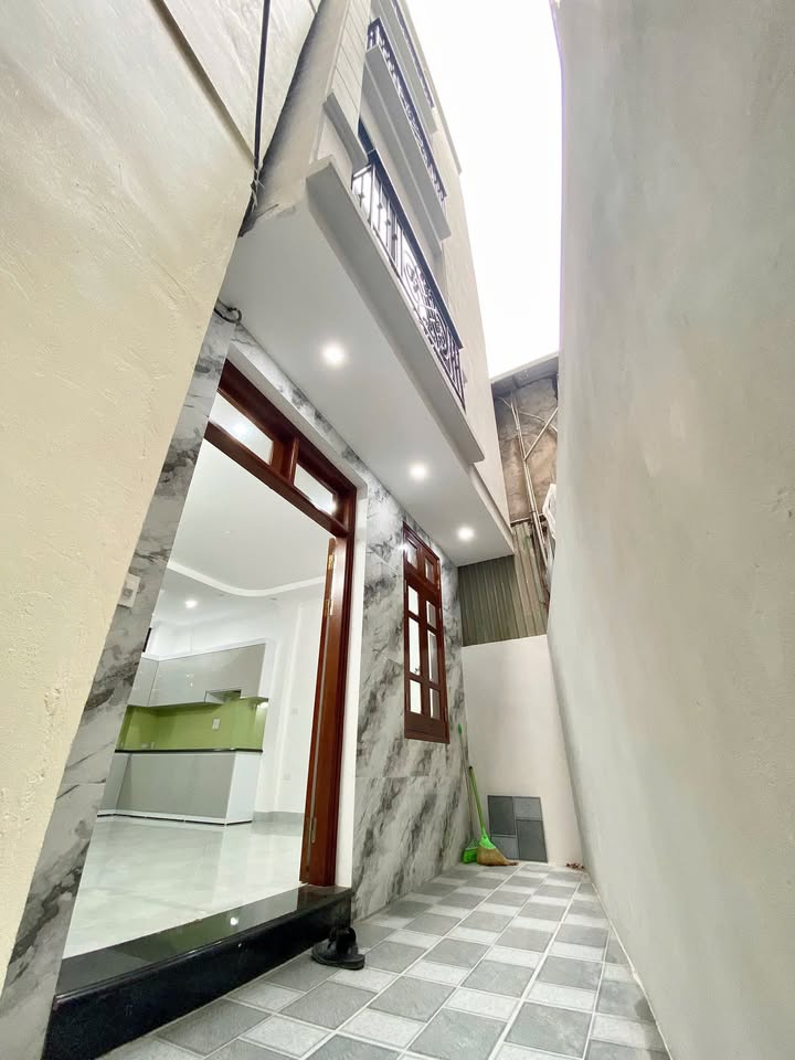 Nhà 5 tầng Xã Đàn Đống Đa 36m² 11 tỷ - Thang máy