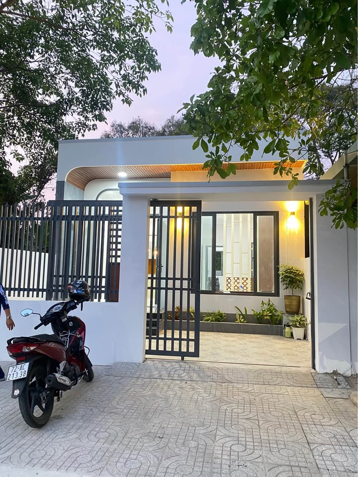 Nhà đẹp KDC Lanh Anh 4, Bà Rịa 96m² giá 2.4 tỷ - Không thể bỏ lỡ!