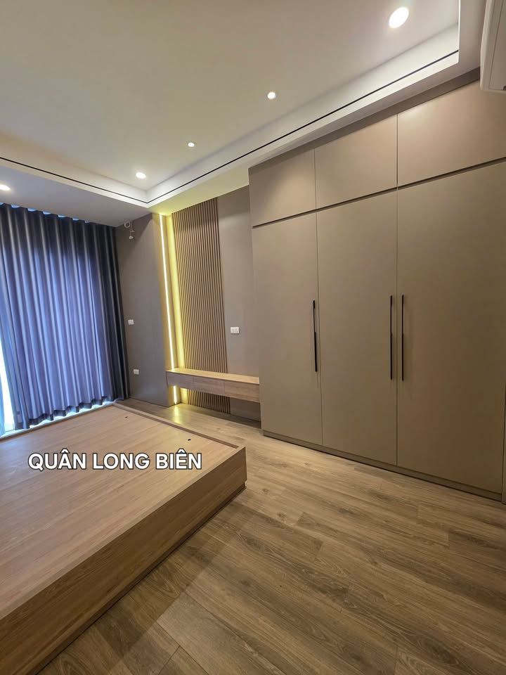Townhouse 5 tầng tại Phường Việt Hưng, Long Biên 32m² giá 6 tỷ - Thiết kế hiện đại, sẵn sàng vào ở!