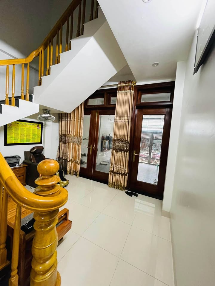 Nhà phố đường Lý Tự Trọng, TP Hà Giang 76m² giá 3.2 tỷ - Chính chủ bán gấp!