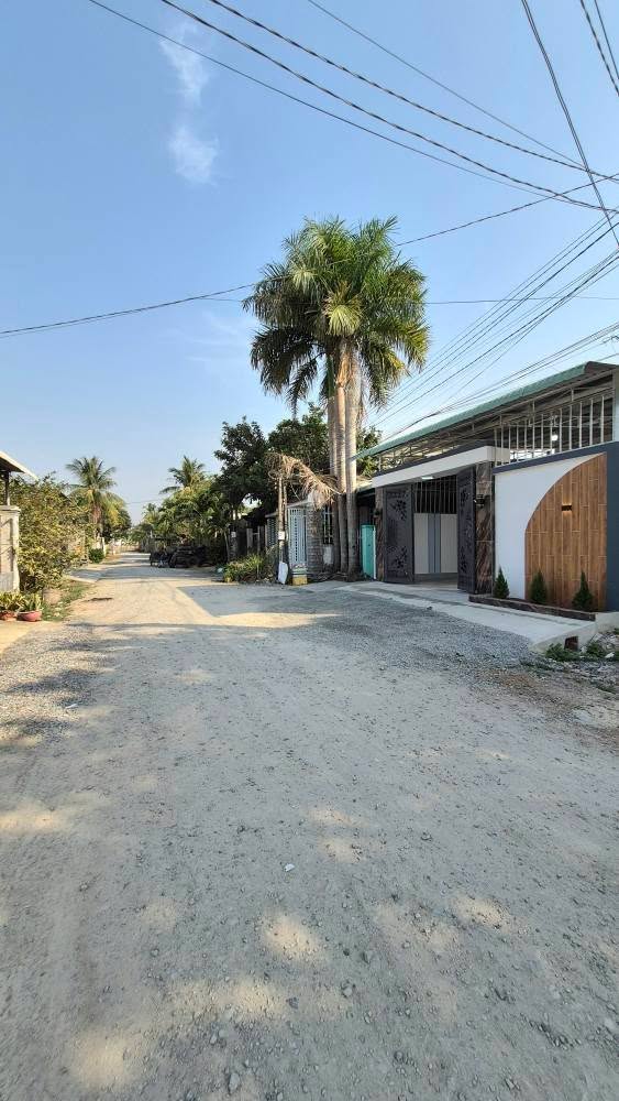 Nhà đẹp KP Ninh Bình, Phường Ninh Thạnh, Tây Ninh 226m² giá 1.72 tỷ - Sẵn sàng dọn vào ở ngay!