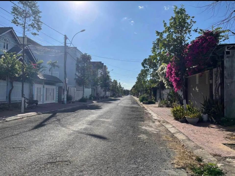 Đất nền Huyện Đăk Hà 119m² giá 2.5 tỷ - Lô góc đẹp, đầy đủ thổ cư!