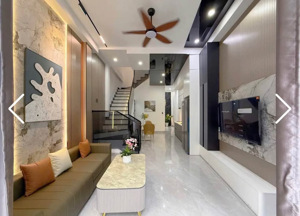 Nhà 3 tầng tại Lê Đình Lý, Thanh Khê, Đà Nẵng 59m² giá 5.65 tỷ - Thiết kế hiện đại, nội thất sang trọng!
