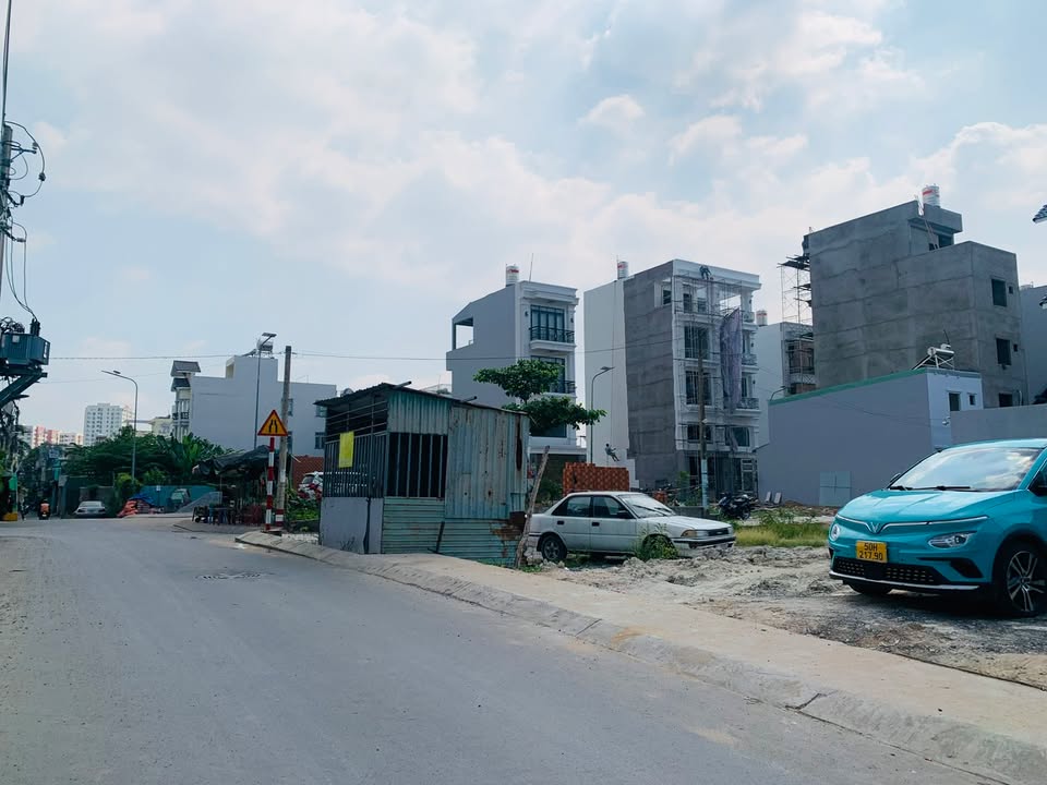 Lô đất đường ô tô Hiệp Bình Chánh 99m² giá 8 tỷ - Đường rộng, tiện ích đầy đủ!