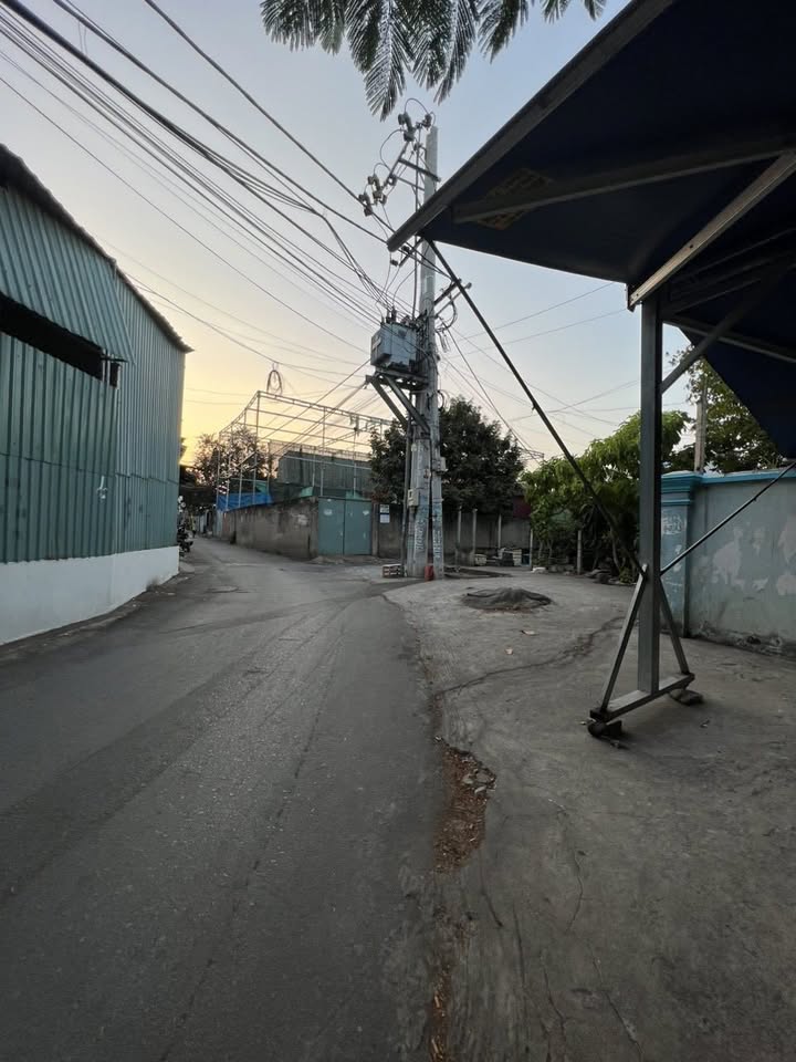 Nhà cấp 4 Tân Phú Thủ Đức 135m² giá chỉ 2.7 tỷ - Cơ hội đầu tư hiếm có!