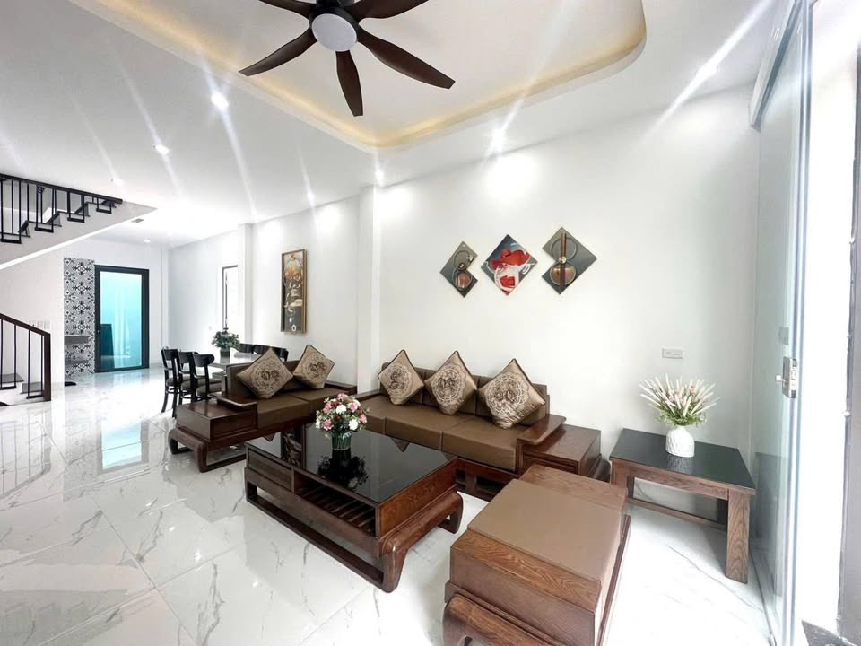 Nhà 2 tầng tại Lê Hồng Phong, Ninh Bình 48m² giá 2.5 tỷ - Sẵn sàng vào ở ngay!