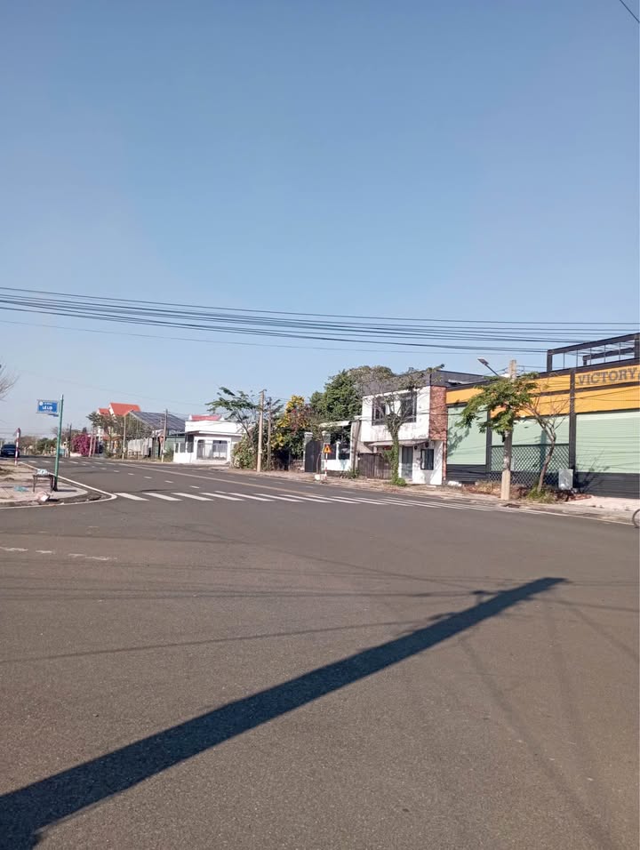 Đất TĐC Tân Phú Đồng Xoài 125m² giá 2.x tỷ - Hướng Nam, đối diện công viên