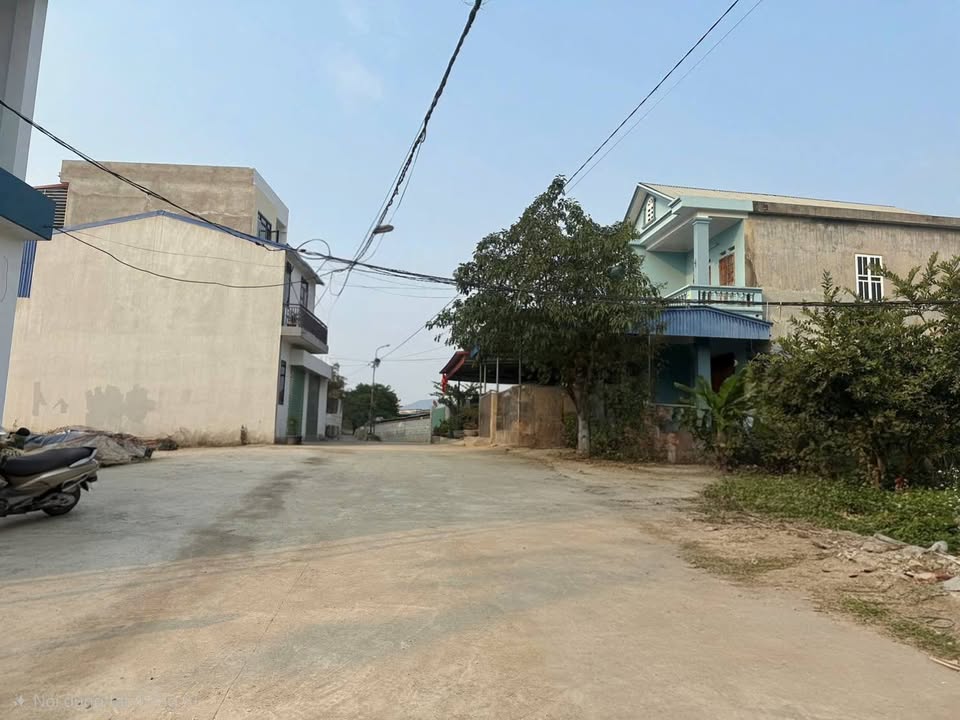 Đất thổ cư Xã Tân Cương 233m² chỉ 2 tỷ - Vị trí thuận lợi!