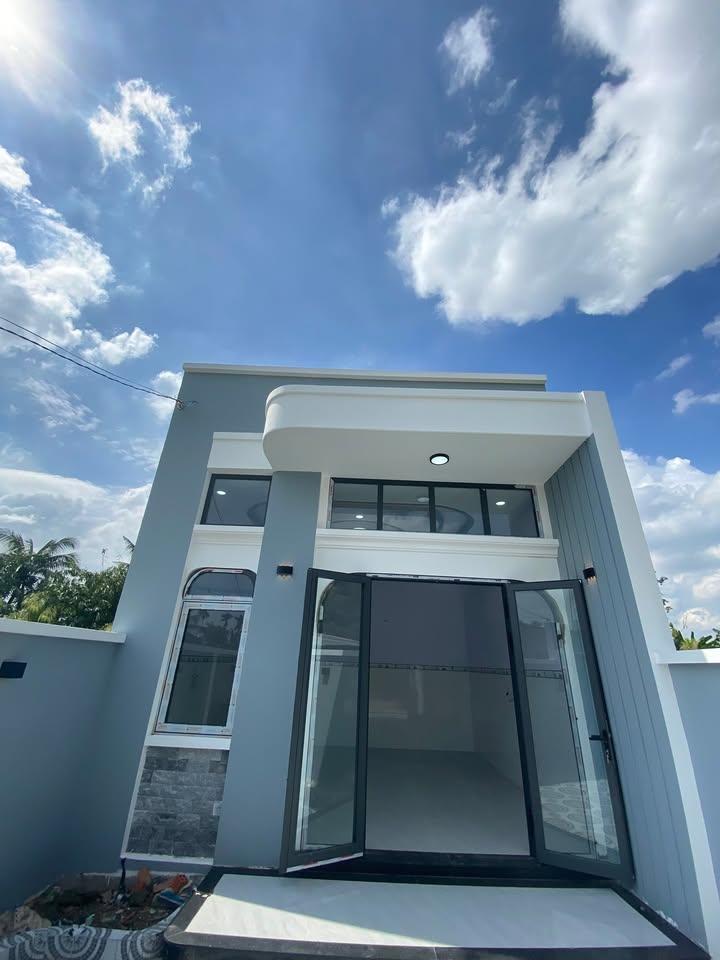 Nhà phố phường Trung An Tiền Giang 150m² giá 1.4 tỷ - Hướng Đông Bắc, đầy đủ nội thất