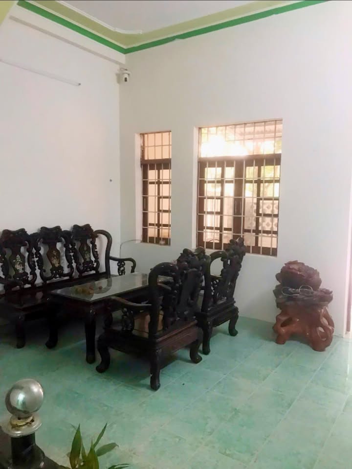 Nhà 2 tầng đường Nguyễn Chí Linh, 85m² giá 4.3 tỷ - Gần bãi tắm An Dương Vương!