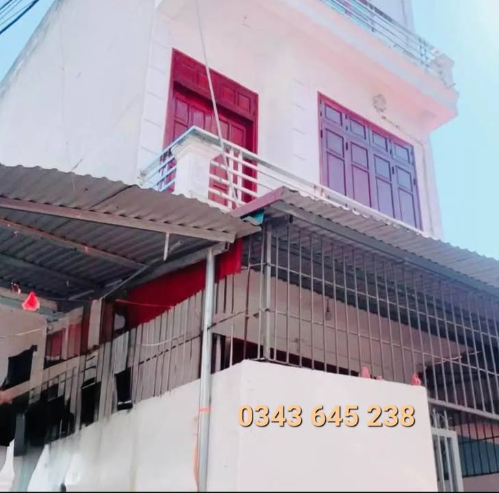 Nhà 3 tầng kiên cố tại Trần Đăng Ninh 82m² giá 2 tỷ - Ô tô đỗ cửa thoải mái!