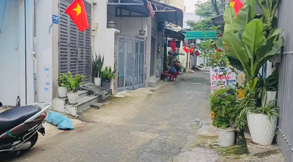 Bán nhà mặt tiền Tân Thới Nhất 13C, Quận 12, 54.5m² - Giá chỉ 4.2 tỷ!