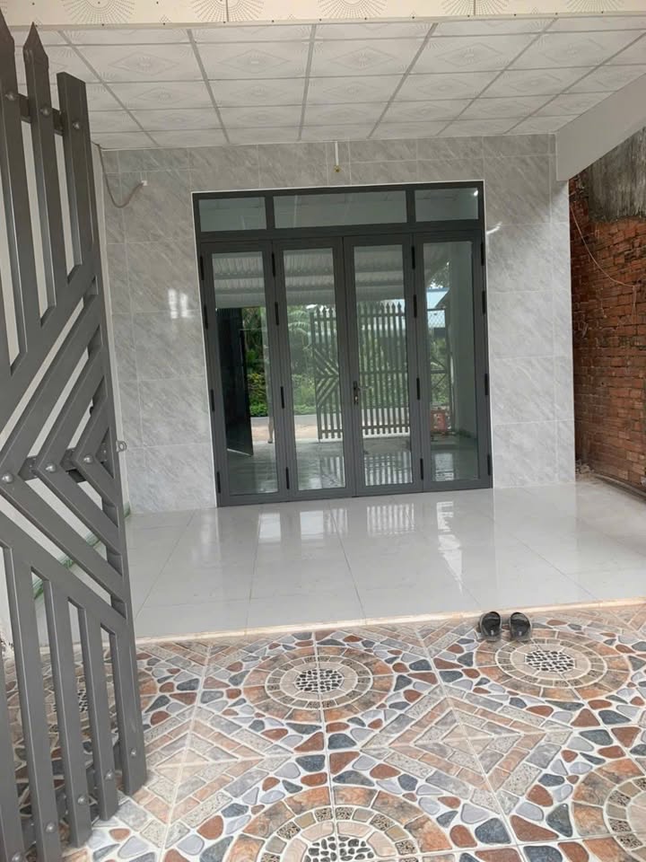 Nhà mặt tiền đường nhựa Nhuận Đức, Củ Chi 89m² giá 1.8 tỷ - Đầy đủ tiện nghi!
