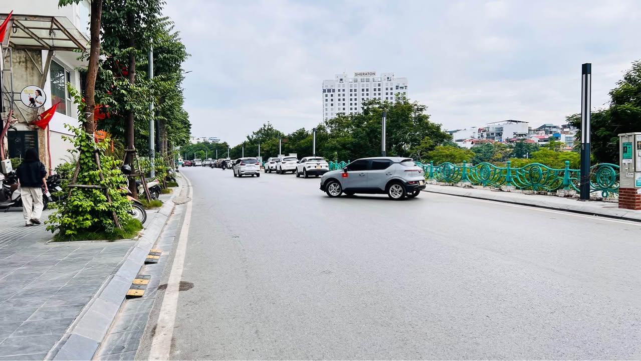 Nhà mặt phố Xuân Diệu, Quận Tây Hồ, 139m² giá 85 tỷ - Kinh doanh sầm uất!