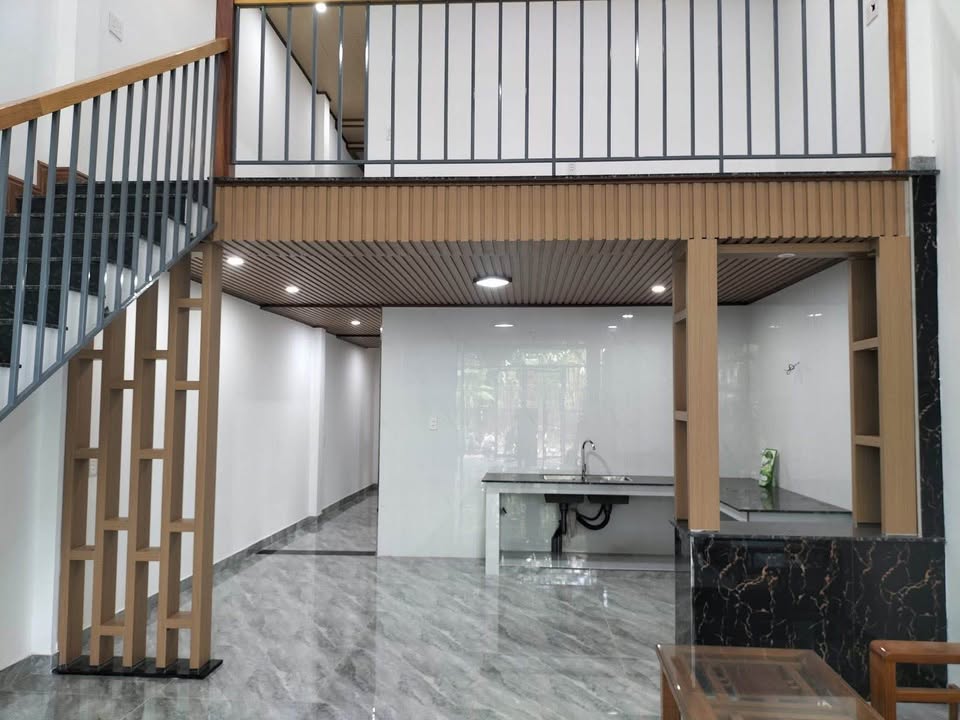 Nhà gác lửng Hòa Xuân 107,5m² giá 6,95 tỷ - An ninh tốt, vào ở ngay!