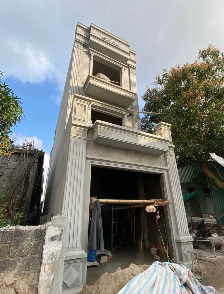 Nhà đẹp 3 tầng Phú Xuân, Thái Bình 56m² giá 2 tỷ - Sẵn sàng vào ở ngay!