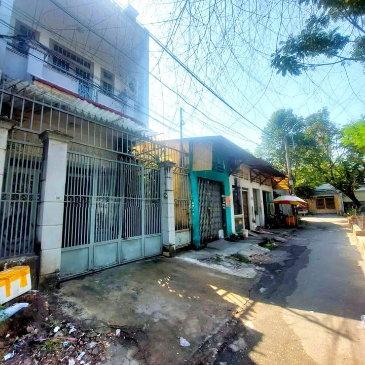 Nhà FrontHouse Tân Thới Nhất, Quận 12 - Giá chỉ 9.86 tỷ, View công viên tuyệt đẹp!