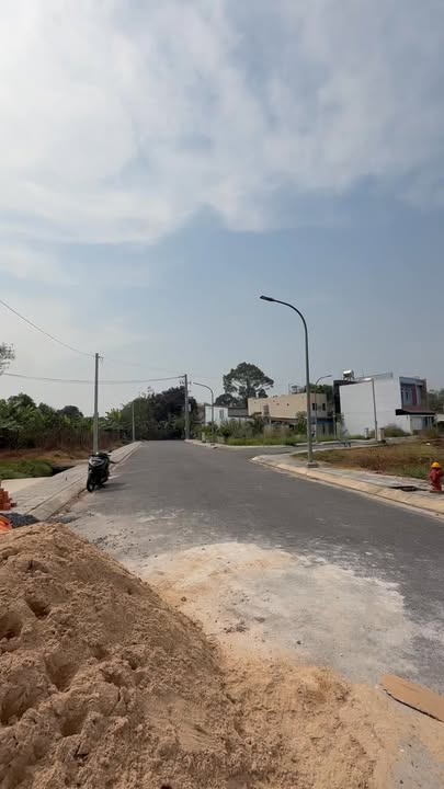 Nhà riêng tại Thị Trấn Củ Chi 150m² giá 2 tỷ - Không gian thoáng mát, gần gũi thiên nhiên!