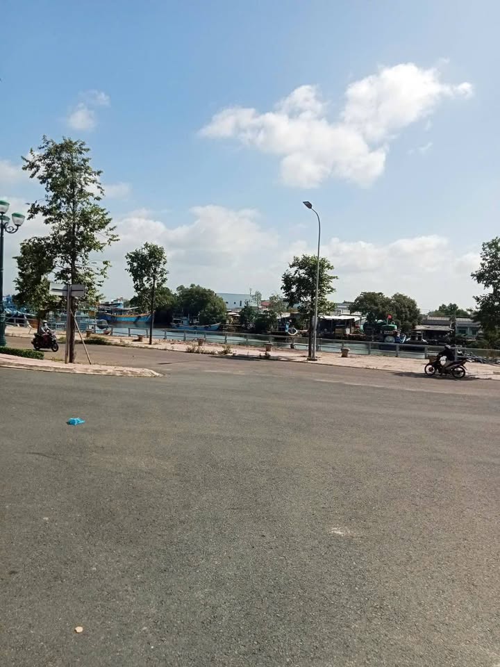 Đất cho thuê mặt tiền cảng KDC AE Phan Thiết 100m² - Vị trí đắc địa gần biển