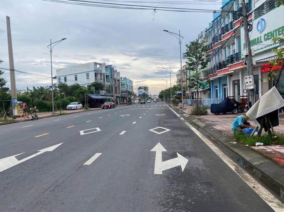 Nhà phố 1 trệt 1 lầu tại Phường 3, TP Vĩnh Long - Diện tích 73m², giá chỉ 2.3 tỷ!