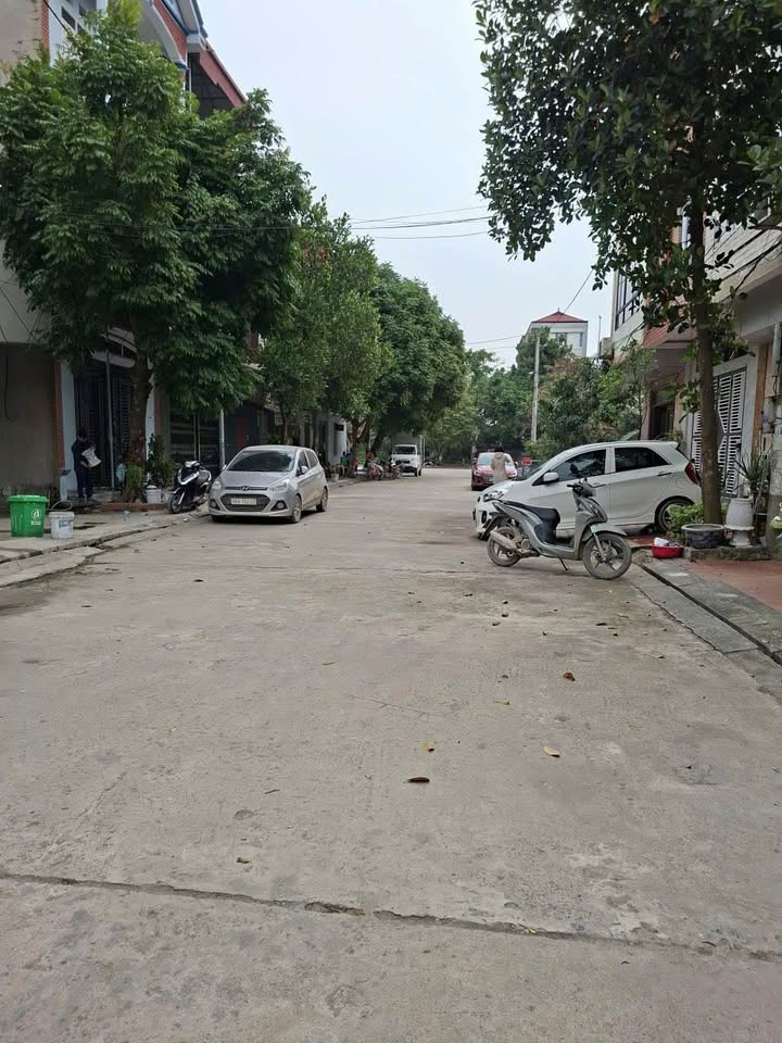 Đất nền tại Thị trấn Gia Bình 90m² giá 4.2 tỷ - Sổ đỏ chính chủ sẵn sàng giao dịch!