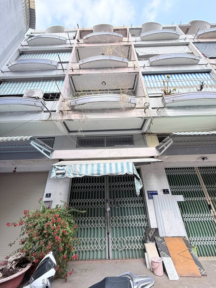 Nhà mặt tiền Thủ Đức 48m² giá 6.8 tỷ - Vị trí đắc địa sát chợ