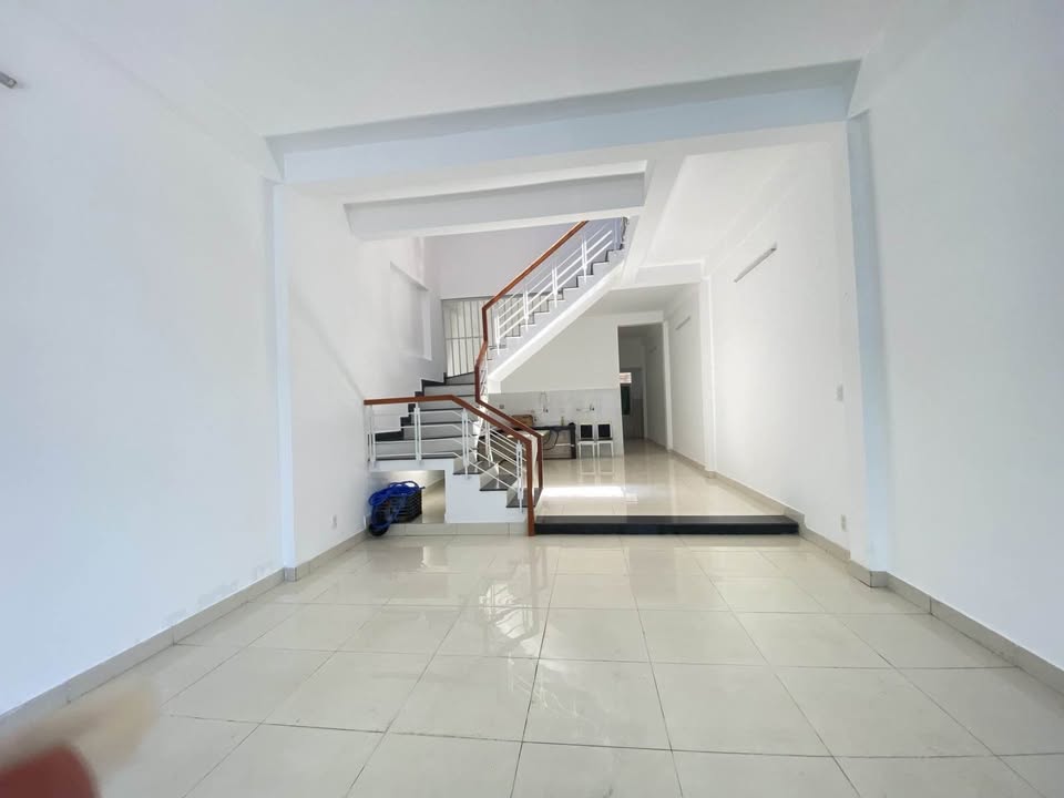 FrontHouse Đường Xuân Thiều, Đà Nẵng 100m² giá 6.5 tỷ - Sát biển, dòng tiền ổn định!