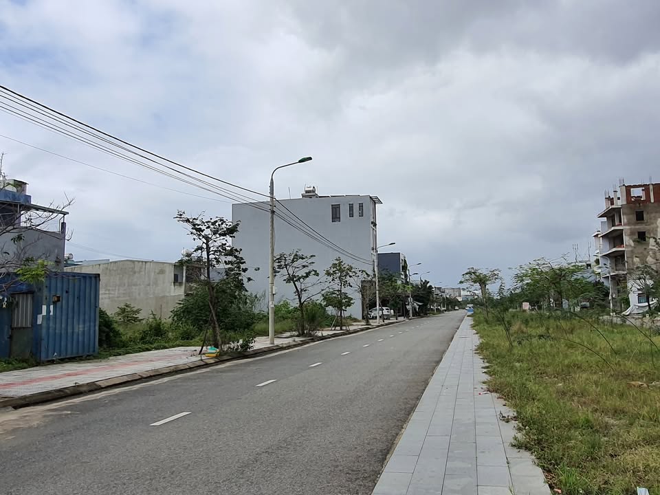Đất nền đường Diên Hồng, Hòa Xuân, Đà Nẵng 100m² giá từ 7,4 tỷ - Hạ tầng hoàn thiện
