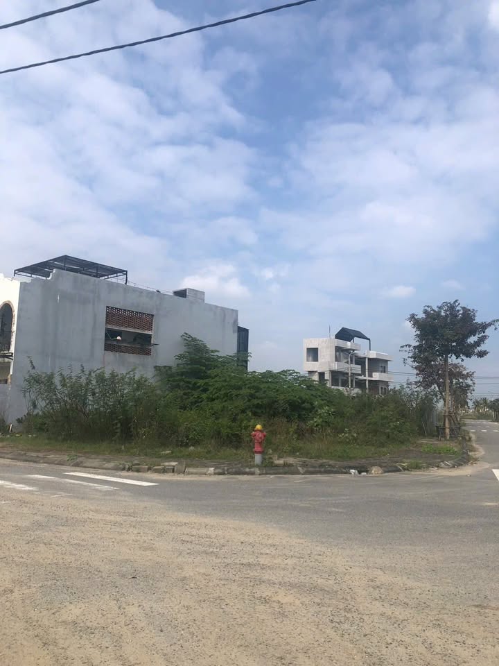 Đất nền lô góc Đầm Sen, Đà Nẵng 202.9m² - Cơ hội đầu tư tuyệt vời!