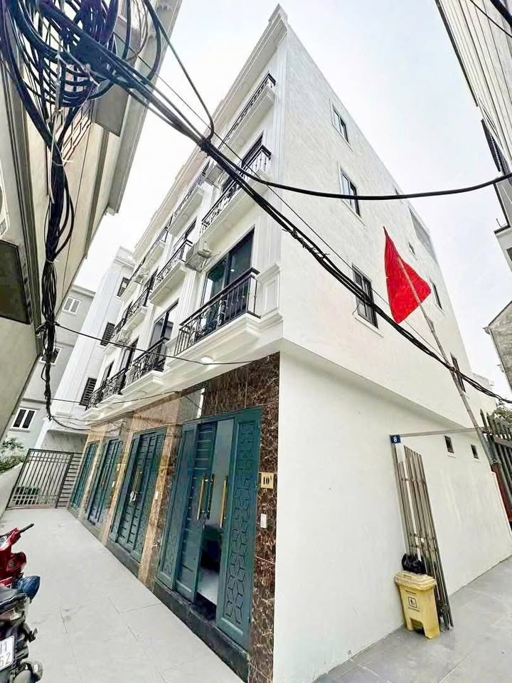 Nhà lô góc Nhổn, Hoài Đức 35m² giá 6.05 tỷ - Full nội thất, sẵn sàng vào ở!