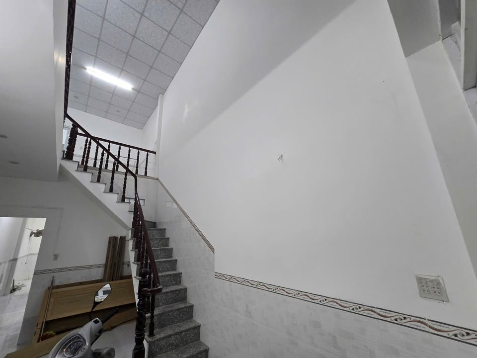 Nhà hẻm 1/10 Nguyễn Thị Tính, Bình Thủy 75m² giá 2.3 tỷ - Chỉ cần dọn vào ở ngay!