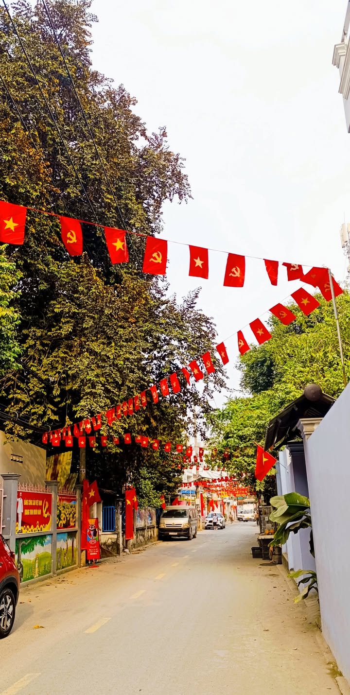 Nhà 2 tầng lô góc quận Thủ Đức 45m² chỉ 3.5 tỷ - Có dòng tiền ngay!