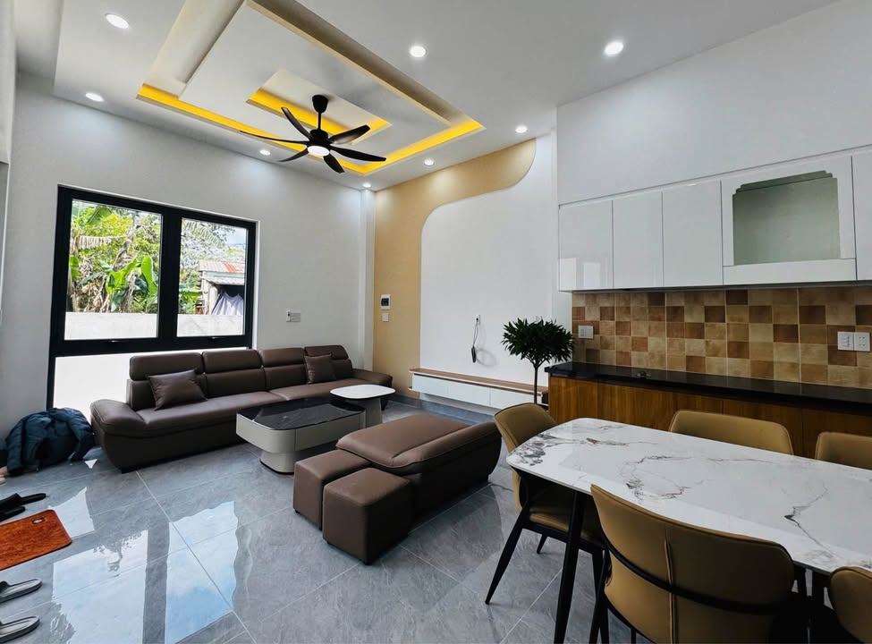 Nhà 2 Tầng Xóm 5 Lại Thế, TP Huế 70m² giá 3 tỷ - Ô tô vào tận nhà!