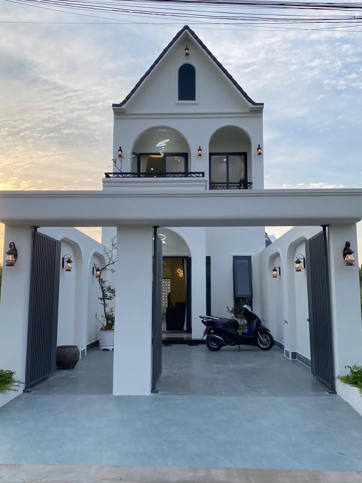 Căn Nhà Mặt Tiền Nhựa N6, Phường Mỹ Phong, 170m² - Thiết kế Tân Cổ Điển, Nội Thất Cao Cấp!