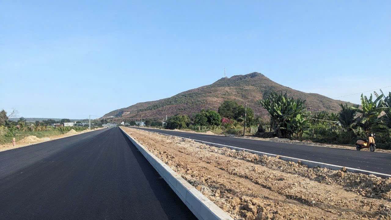 Đất nền xã Hàm Đức, huyện Hàm Thuận Bắc 1080m² giá chỉ 1.08 tỷ - Đầu tư sinh lời tốt!