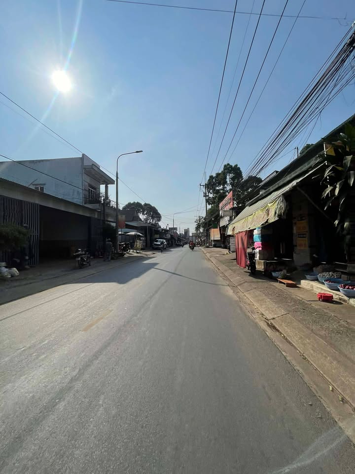 Đất mặt tiền đường nhựa Chợ Ngọc Lâm, Phú Xuân 360m² giá 9.9 tỷ - Cơ hội đầu tư lý tưởng!