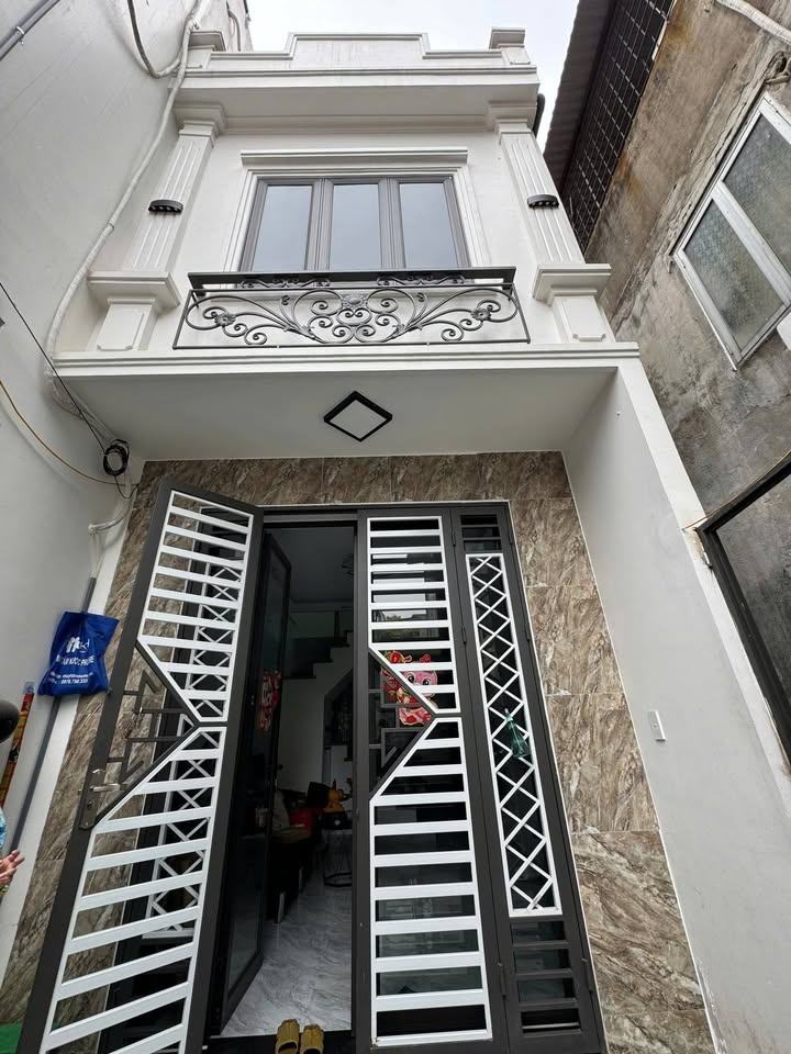 Nhà phố Hàng Kênh 30m² giá 1.23 tỷ - Căn nhà nhỏ xinh, chính chủ bán gấp!