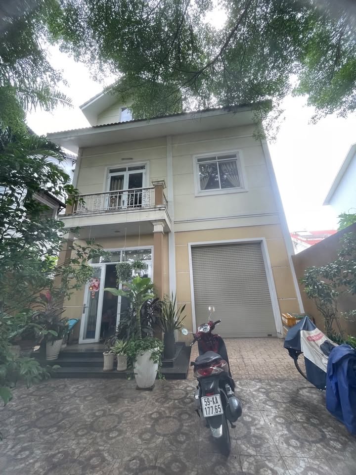 Biệt thự khu dân cư Phú Lợi Quận 8, 240m² giá 18 tỷ - Pháp lý rõ ràng