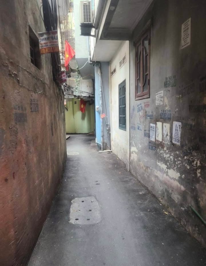 Nhà 5 tầng Đống Đa 25m² giá 8.5 tỷ - Mặt tiền 4.5m, 2 mặt thoáng