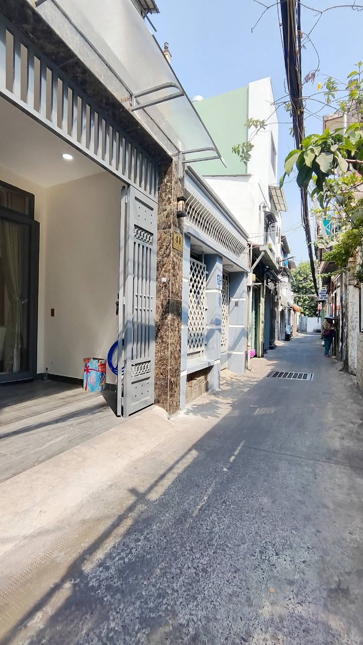 Nhà đẹp Gò Vấp 48m² giá 5.79 tỷ - Full nội thất cao cấp, tiện nghi đầy đủ!