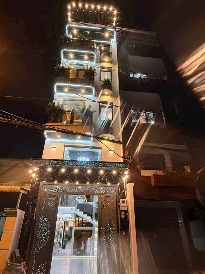 Nhà Mặt Tiền Kinh Doanh Tân Chánh Hiệp 72m² giá 9.3 tỷ - Thang máy và thiết kế hiện đại!