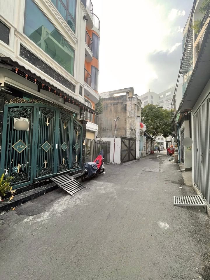 Căn hộ chung cư Phường 10, Quận Gò Vấp 172m² giá 85 triệu/m² - Đầu tư sinh lời nhanh!