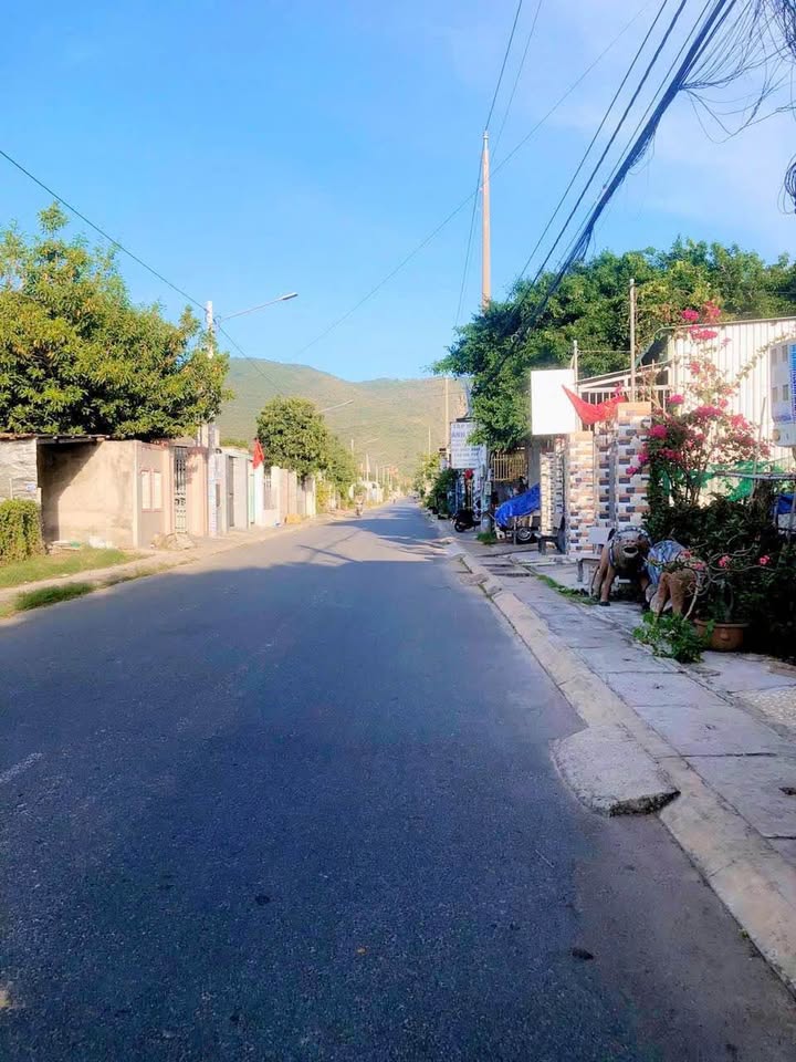 Đất thổ cư xã Phước Hưng, 198m² giá 2.5 tỷ - Vị trí đẹp tiện kinh doanh!