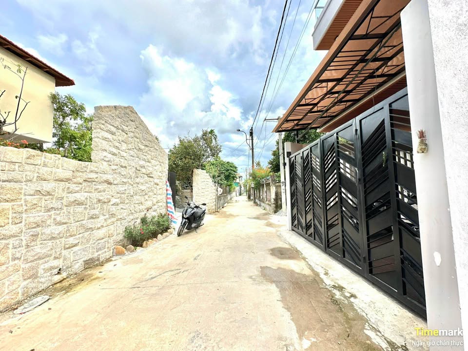 Đất kiệt 12 Nguyễn Phúc Nguyên, Phường Kim Long 100m² giá 2,3 tỷ - Đầu tư sinh lời!